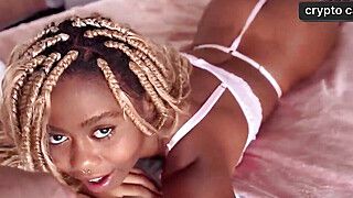 KerollynKv experimenta momentos intensos e sensuais com muito prazer e gemidos ardentes. - ah-me.com