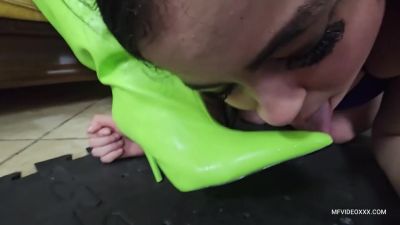 My Pony Swallowing My Boot - hotmovs.com