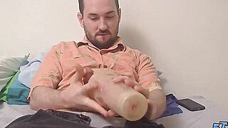 Homemade video of straight dude using fleshlight to cum solo - ah-me.com