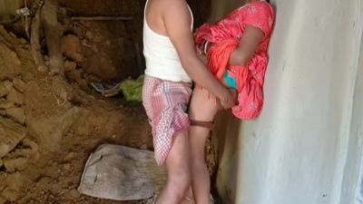 Sexy Housewife Her Husband - desi-porntube.com - India