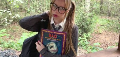 Naive Schoolgirl Alien Hunter Really Wanted Hot Cum on Her Face - inxxx.com