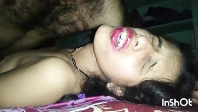 Desi skinny wife red lips wet armpits fucking missionary - porntry.com - India - Russia