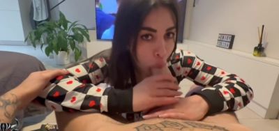 STUDENTESSA mi succhia il CAZZONE e mi fa sborrare sulla faccia - inxxx.com