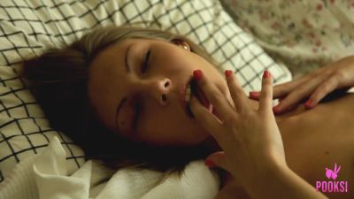 Lovenia Lux And Krystal Boyd - Perky Boobs Roxana Makes Her Teen 18+ Snatch Cum With A Vibrator - hclips.com