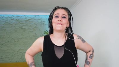 'I'm submissive and I love getting totally destroyed.' Chloe - hclips.com