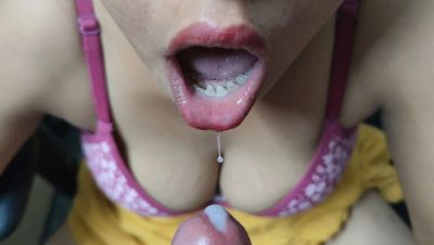 Desi Bhabhi Face Cumshot - Hot Indian Aunty Takes Big Load in Mouth - xxxfiles.com - India