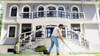 Anny Aurora - Anny Aurora Just Turned 18 Birthday Sex with Thomas Crown - Outdoor Public Creampie - porntry.com