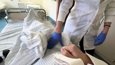 Eva Keks The Naughty Nurse Gives Special POV Blowjob in Shower - Russian MILF Deepthroat & Cum in Mouth - xxxfiles.com - Russia - Latvia