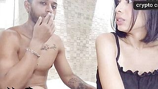 Meu meio-irmão me agarrou e gozou na minha barriga enquanto eu cavalgava nele. - ah-me.com