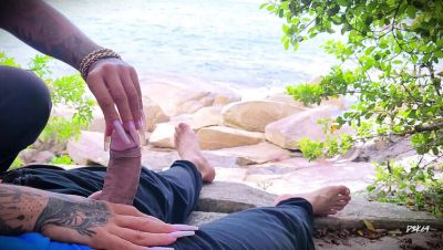 Happy Ending - Beach Handjob Surprise Cumshot - Amateur Couple Outdoor Sex - porntry.com