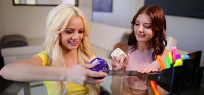 Scarlett Sage - Scarlett - Lets see who can make Elsa orgasm first - inxxx.com