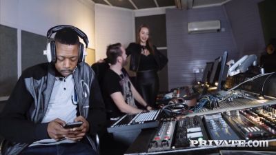 Curvaceous Milf In An Incredible Interracial Fuck - Mark Longwood And Roxee Couture - hotmovs.com