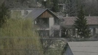 Kelly Trump - Italian Stallion Fucks Stepmom and Stepsister Threesome - Kelly Trump, Sarah Young - veryfreeporn.com - Italy