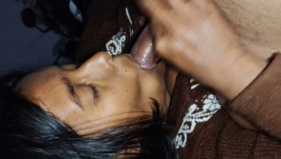 Desi Bhabhi Permi Pooja Gives Morning Blowjob to Stepfather - Village Hindi Sex Movie - porntry.com - India