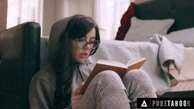 Whitney Wright - Tommy Pistol - Whitney Wright shocked as she finds out her crazy hookup's girlfriend secret - rough doggystyle & sloppy deepthroat with Tommy Pistol - veryfreeporn.com