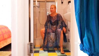 Selena701 Gold Rain Pissing Fetish & Sex in Heels - German MILF Big Tits Blowjob Cumshot - porntry.com