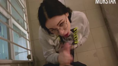 She Answered For Her Words And Sucked The Bully - hclips.com