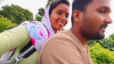 Desi Bhabhi College Girl Outdoor Sex - Permi Pooja Hot Boobs Sucking in Public Jungle - veryfreeporn.com - India