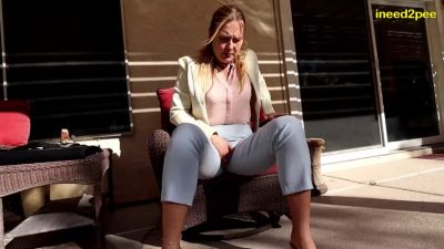 INEED2PEE IPOD Vika pissing office outfit in embarrassment omorashi - Ineed2pee Ineedamommy - hclips.com