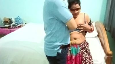 Tamil Office Lady Manager Fucked And Bolwjob Romantic Hot Video With Boss In Beautiful Saree - desi-porntube.com - India