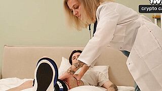 Amateur nurse gives huge jizz flow in super hot cowgirl fashion - XXX! - ah-me.com