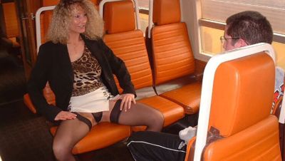 Amateur French MILF Mom Public Anal Sex on Train - Real Homemade HD - xxxfiles.com - France
