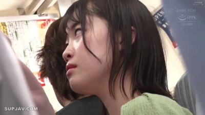 Japanese Babe having sex in a crowded train - hotmovs.com - Japan