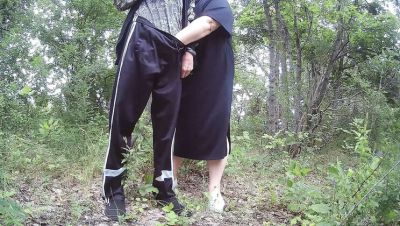 Stepmom Gives Blowjob in Park and Swallows Cum - Russian MILF Deep Throat - xxxfiles.com - Russia