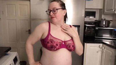 Littlevixen Sexy Kitchen Strip Tease in Bra and Panties with Ripped Leggings - porntry.com