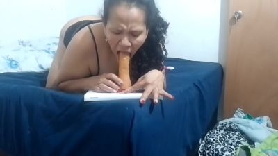 Milf Masturbates Her Pussy With Her Big Toy Until She Reaches A Rich And Delicious Orgasm - hclips.com