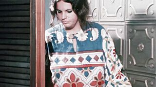 Tails of a Bus Bench Peekarama - ah-me.com