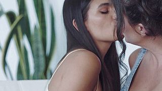 Caught my slut babysitter touching her self - ah-me.com