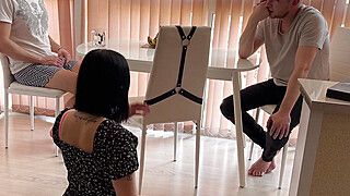 Друзья делят жену и по очереди трахают её в анал - ah-me.com