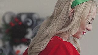 Cecelia Taylor - Merry Christmas, Stepdaddy! Let's get mischievous with some super-steamy XXX porn! - ah-me.com