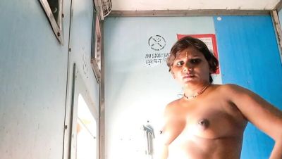 Indian Bhabhi Threesome Desi Sex - Homemade Anal with Teen Big Ass - veryfreeporn.com - India - Indonesia