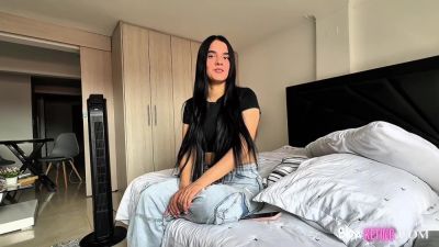 Year-old Colombian Girl Shows Us How To Deep Throat - hclips.com - Colombia