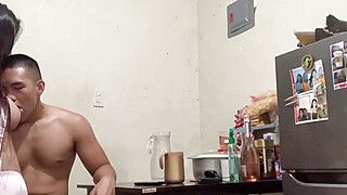 Ganitong kantutan ba gusto nyo sa lamesa ? Grabe ang sarap at ang daming tamod - ah-me.com