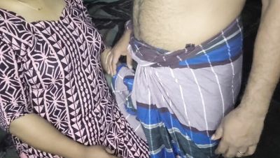 Bangladeshi Housewife Akhi Moni Fucks Tailor Husband After Taking His Measurements - Homemade Desi Sex - veryfreeporn.com - Bangladesh