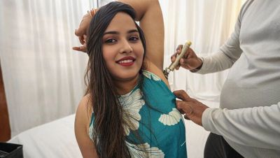 Desi stepsister with hairy armpits gets hardcore fucked by stepbrother after shaving - creampie finish - porntry.com - India