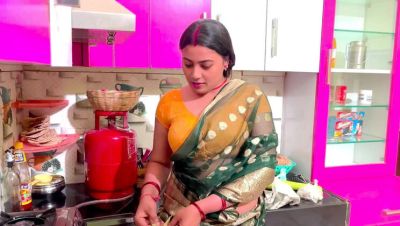 Hard Fucking My Stepmom while Stepdad is Away - Full Hindi Video (Hotty_ragini) - veryfreeporn.com - India