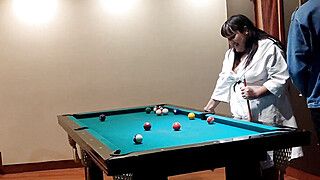 Le di una leccion a mi mejor amiga por perder la partida de pool - ah-me.com