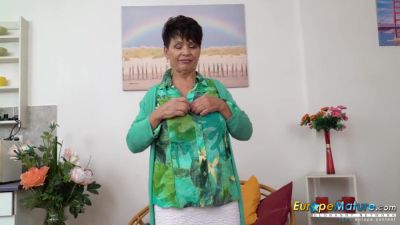 Libi Solo Fingering Masturbation - hotmovs.com