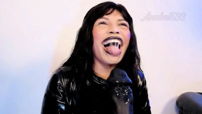 Anabel693 Sloppy Deep Throat & Mouth Cum Explosion with Huge 20 Inch Toy - xxxfiles.com