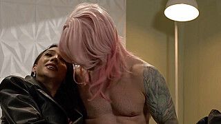 Best Sex - Hunk cops pound the ass of this slut TS - ah-me.com