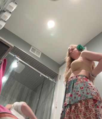 Blonde College Girls Change on Hidden Cam (fake) - voyeurhit.com