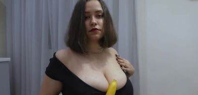 Teenagers Bonne Shine - Young & Voluptuous - theyarehuge.com
