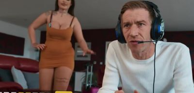 Danny D - BRAZZERS - Gorgeous Lola Bonita Gets The Fuck She Deserves When Danny D Puts Down The Controller - Danny Delano - inxxx.com