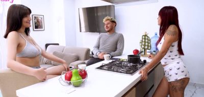 Horny neighbor asks for sugar but is actually looking for her husband's cock - inxxx.com
