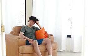 Stepmom's Secret XXX Porn Fantasy: Touch Yourself! - ah-me.com