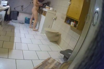 girlfriend Hidden bath shower - voyeurhit.com